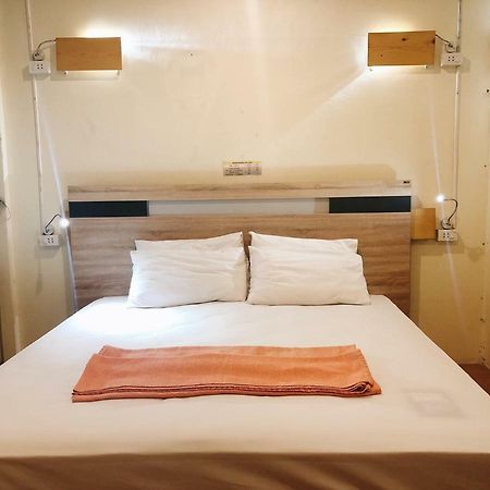 305Hostel 曼谷 外观 照片